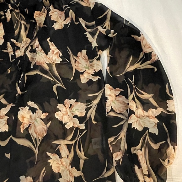 Sheer black floral blouse with tie.  Balloon sleeves.  Feminine and professional - Picture 2 of 7